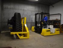 Rapidly and easily attach and detach tire end-effector with Mobulator-the manipulator system that drives.